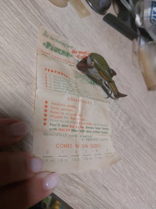 Señuelo de pesca PLUCKY