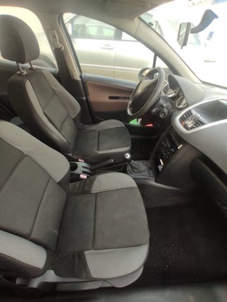 Peugeot 207 2006
