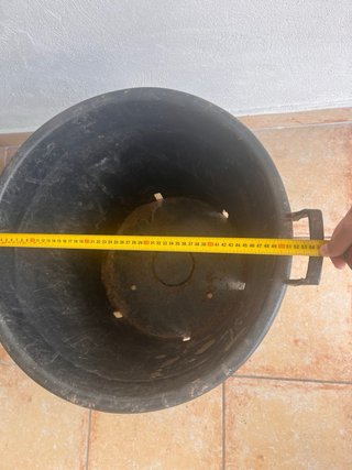 Macetas de plástico negras  precio por unidad