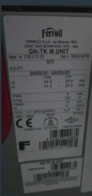 Caldera Gasoil Ferroli + 12 Radiadores + Depósito
