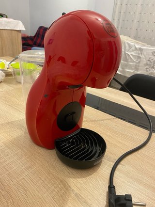 Cafetera Dolce Gusto Roja