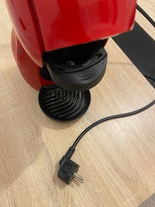 Cafetera Dolce Gusto Roja