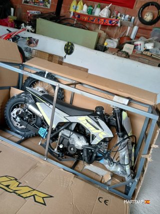 Pit Bike 110cc 4T semiautomática