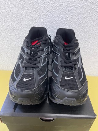 Nike Shox x Supreme