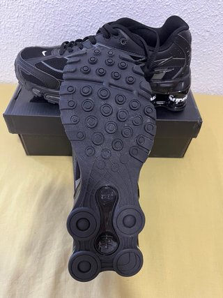 Nike Shox x Supreme
