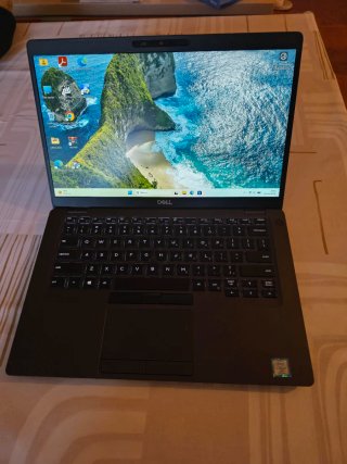 Schermo tattile Dell Latitude 5400 i7 da 8 GB e 256 GB