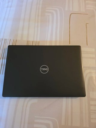 Schermo tattile Dell Latitude 5400 i7 da 8 GB e 256 GB