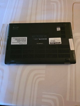 Schermo tattile Dell Latitude 5400 i7 da 8 GB e 256 GB