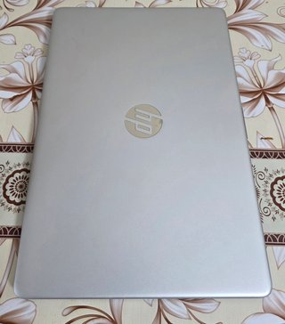Ordenador portátil HP i3 ONCEAVA GENERACIÓN, 8RAM