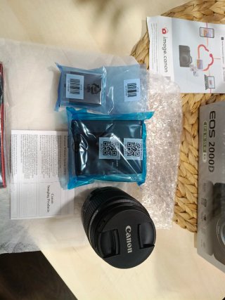 Canon EOS 2000D EF-S 18-55mm III Kit