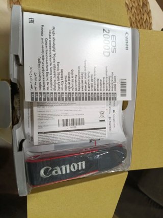 Canon EOS 2000D EF-S 18-55mm III Kit