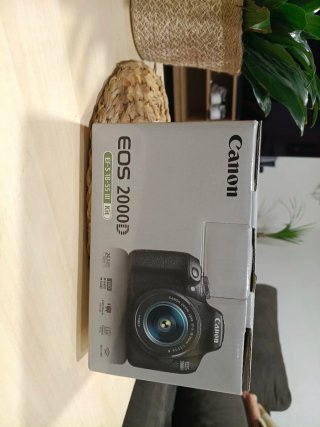 Canon EOS 2000D EF-S 18-55mm III Kit