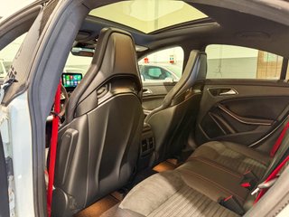 Mercedes-Benz Clase CLA Mercedes-AMG CLA 45 4MATIC