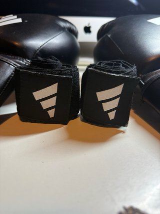 Pack Guantes y Vendas Boxeo Adidas