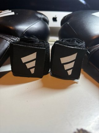 Pack Guantes y Vendas Boxeo Adidas