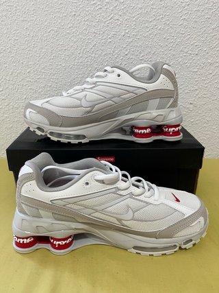 Nike Shox x Supreme Blanco Rojo