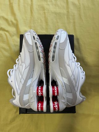 Nike Shox x Supreme Blanco Rojo