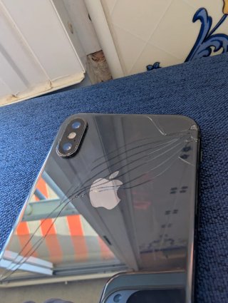 iPhone X (256GB)