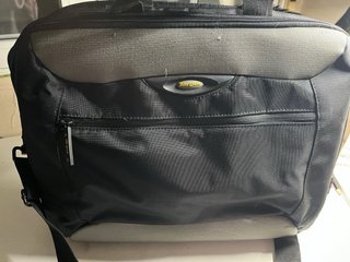 Maletín Targus Clásico Negro/Gris