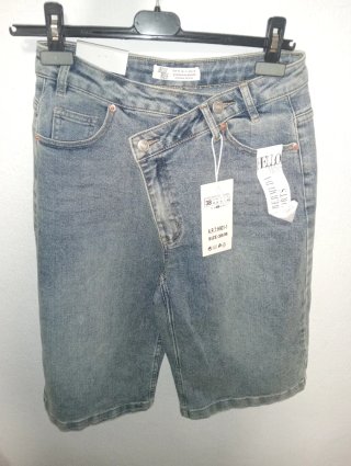 Pantalón vaquero cruzado HELLO MISS Talla M/L