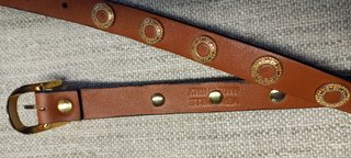 Cintura in vera pelle cognac con borchie oro