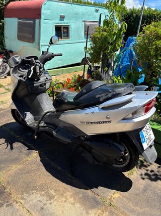 Suzuki Burgman Plata/Negro