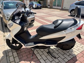 Suzuki Scooter Blanco - Buen Estado