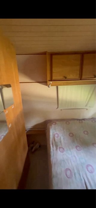 Caravana fija en camping