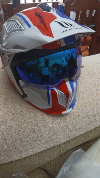 Casco MT HELMETS Streetfighter