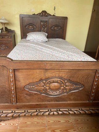 Conjunto habitación madera maciza tallado
