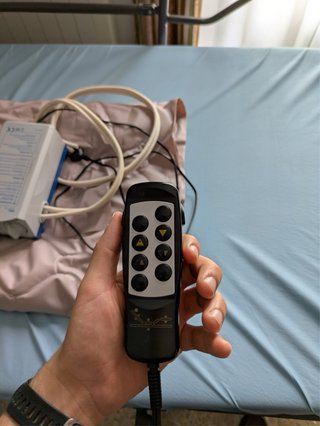 Cama ortopédica + colchón antiescaras