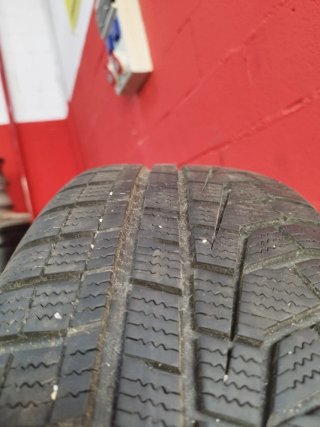 4 Neumáticos 215/65 R17 99H 90%