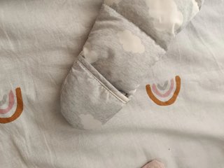 Buzo para bebé con capucha y nubes