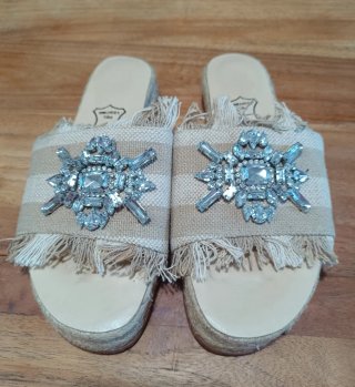 Sandalias H&M Joya Planas Beige y Plata