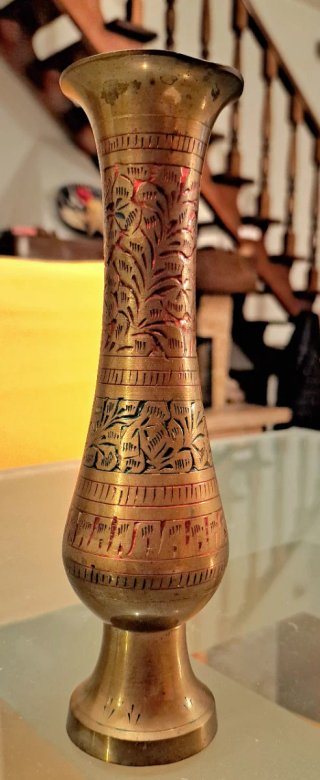 Vaso Indiano Metallo Dorato Rosso