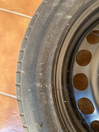Rueda de repuesto coche 215/55R16. Grupo vag.