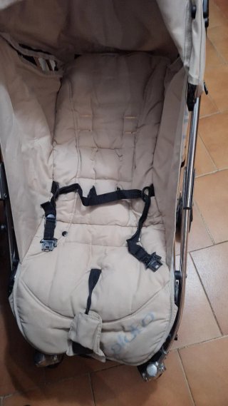 Silleta de bebé ligera