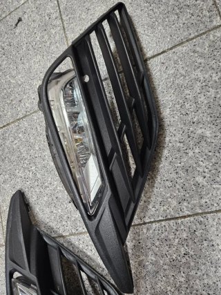 Rejillas Seat Leon Cupra 5F con luz antiniebla