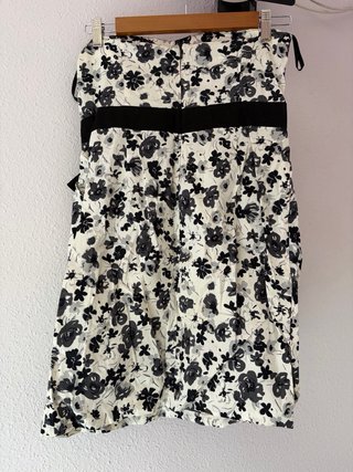 Vestido palabra de honor floral verano