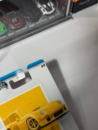 Hot Wheels porsche 934.5 Pantone