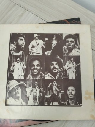 The Isley Brothers Vinilo The Heat Is On