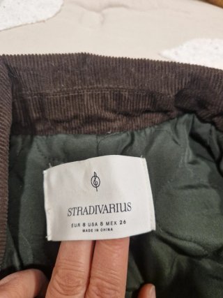 Parka encerada verde oliva Stradivarius