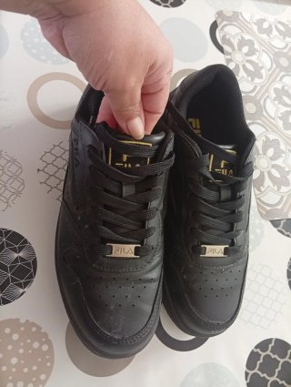 Zapatillas Fila Negras