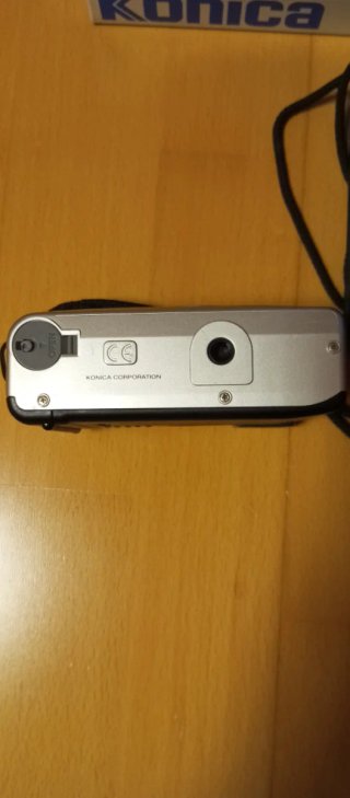 Cámara Konica Z-up 80e Plata