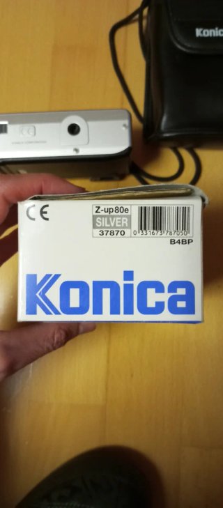 Cámara Konica Z-up 80e Plata
