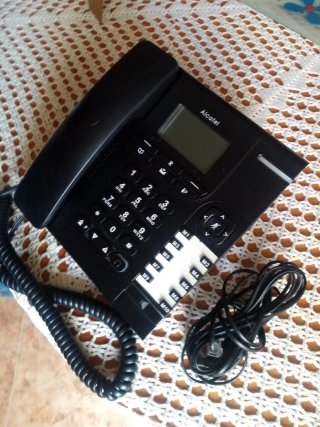 Teléfono Alcatel Negro