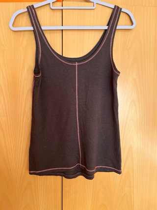 Camiseta sin mangas con estampado de corazón