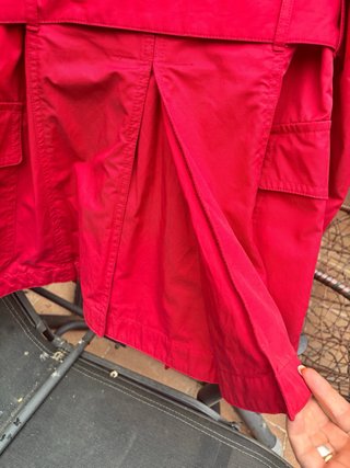 Gabardina roja talla S