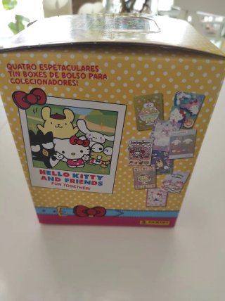 Lote Expositor y 1 Caja Colección Hello Kitty
