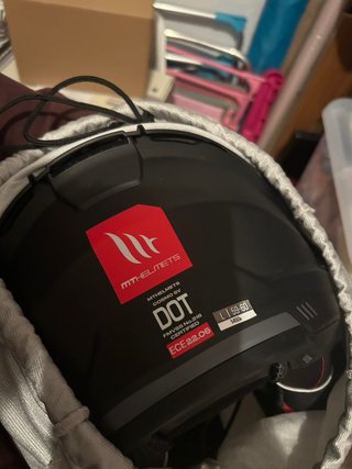Casco de moto MT negro